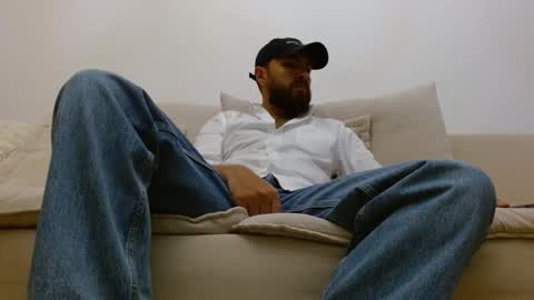 Snapshot of themonarchgoat chatting on 12.17.25 TheMonarchGoat online show from 12.17.25