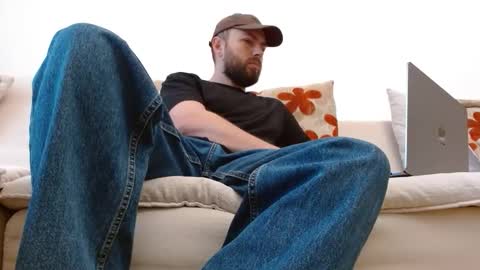 Snapshot of themonarchgoat chatting on 04.22.26 TheMonarchGoat online show from 04.22.26