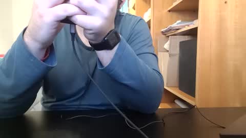 Snapshot of themoontiger chatting on 12.14.25 themoontiger online show from 12.14.25