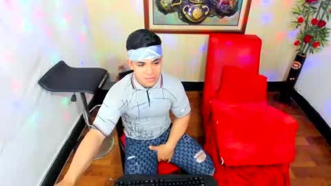 Snapshot of themuscularvenezuelanman chatting on 03.06.26 themuscularvenezuelanman online show from 03.06.26