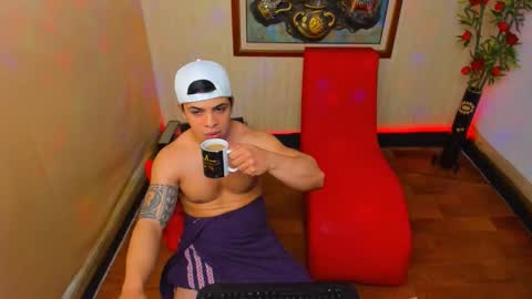 themuscularvenezuelanman online show from 06.05.26