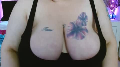 Snapshot of thenaughty1baby_2 chatting on 01.16.25 im on randomly so follow to know when im online online show from 01.16.25