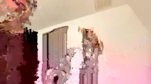 Ava online show from 03.10.25