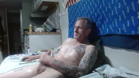 Snapshot of theoneyouwant2fuck chatting on 03.01.25 theoneyouwanttwofuck online show from 03.01.25