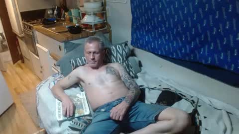 Snapshot of theoneyouwant2fuck chatting on 03.09.25 theoneyouwanttwofuck online show from 03.09.25