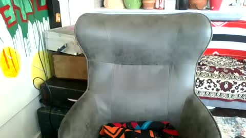 Snapshot of theoutfitter chatting on 02.11.25 MISTERPOWERS online show from 02.11.25