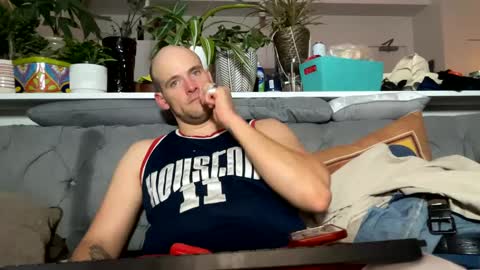 Snapshot of theoutfitter chatting on 02.20.25 MISTERPOWERS online show from 02.20.25