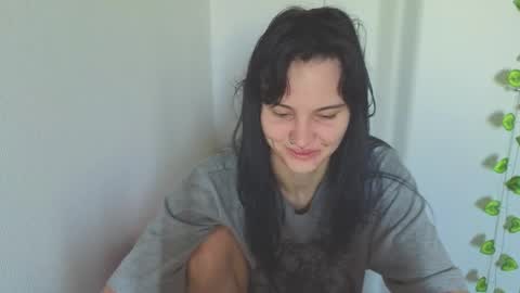 Snapshot of thepasssiflora chatting on 05.03.26 Vanessa online show from 05.03.26