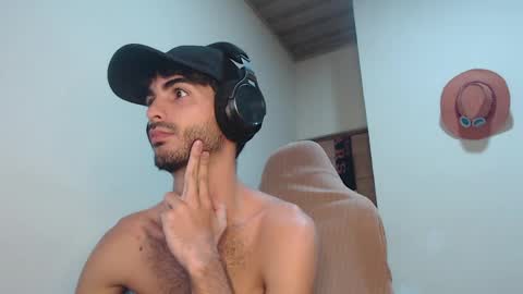 Santiago Enrique online show from 05.03.26