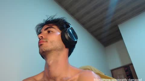 Snapshot of therazhanen chatting on 07.08.26 Santiago Enrique online show from 07.08.26