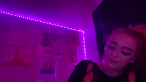 Snapshot of therealbabygofficial chatting on 11.28.25 therealbabygofficial online show from 11.28.25