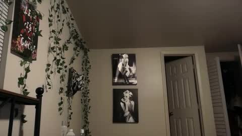 Snapshot of therealferrarii chatting on 05.24.26 therealferrarii online show from 05.24.26