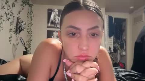 Snapshot of therealferrarii chatting on 06.11.26 therealferrarii online show from 06.11.26
