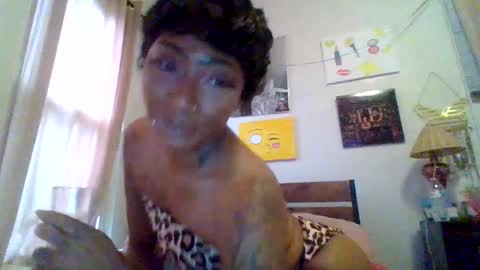 Snapshot of therealprettyp chatting on 03.12.26 therealprettyp online show from 03.12.26