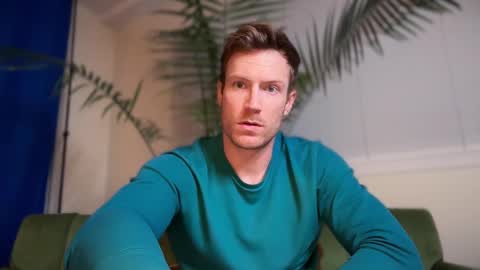 Snapshot of therealveggieboy chatting on 11.30.25 Pookie online show from 11.30.25