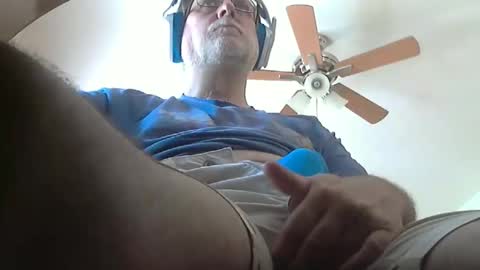 Snapshot of thereisnospoon1970 chatting on 05.16.26 Neo online show from 05.16.26