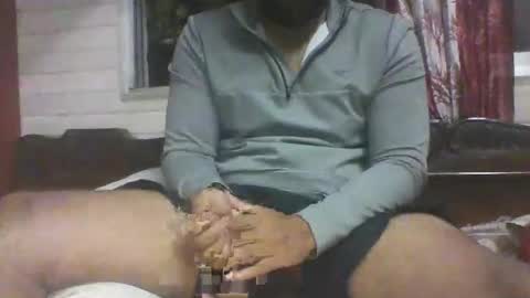 Snapshot of therichguy30 chatting on 10.21.25 TheRichGuy online show from 10.21.25