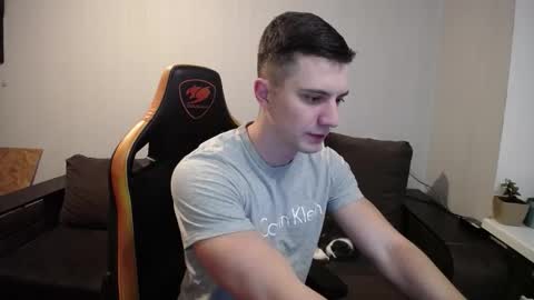 Snapshot of theroadtomars chatting on 10.29.25 Nick online show from 10.29.25