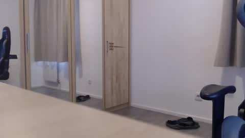 theskylake1 online show from 04.27.26