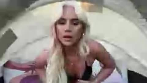 Snapshot of theskylarhayes chatting on 04.02.26 Skylarrrr online show from 04.02.26