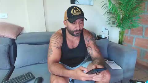 Snapshot of thestraightroom chatting on 03.13.26 thestraightroom online show from 03.13.26