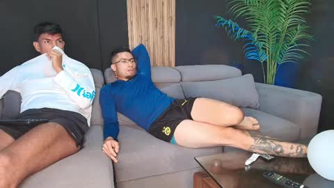 Snapshot of thestraightroom chatting on 03.30.26 thestraightroom online show from 03.30.26