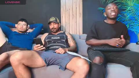 thestraightroom online show from 05.05.26