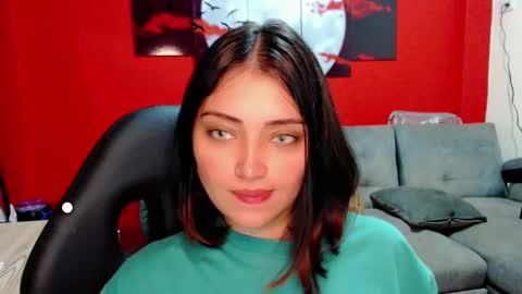 Snapshot of thesweethari chatting on 02.23.25 I dont do real meetings My bio online show from 02.23.25