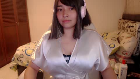 Snapshot of thetalkingbutt chatting on 12.06.24 Mai online show from 12.06.24