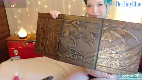 Snapshot of thetinyblue chatting on 03.27.26 Tiny Blue online show from 03.27.26