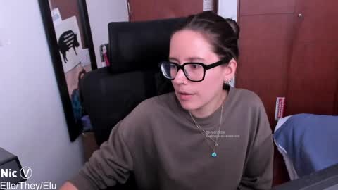 Nicole online show from 04.30.26