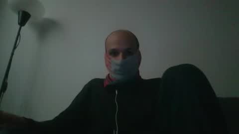 Snapshot of thetubedscarfguy chatting on 01.29.25 Scarf guy online show from 01.29.25
