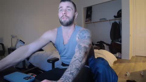 Snapshot of theufcfan_8181 chatting on 02.08.25 troy online show from 02.08.25