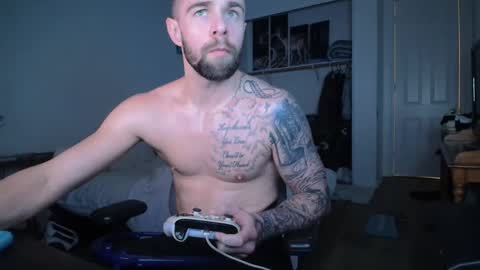 Snapshot of theufcfan_8181 chatting on 02.10.25 troy online show from 02.10.25