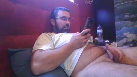 Snapshot of theviper1990 chatting on 01.01.25 Carlos1990 online show from 01.01.25