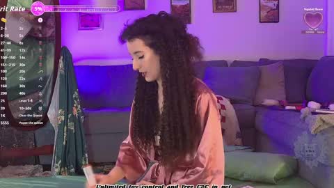 Snapshot of thewillownest chatting on 10.09.25 thewillownest online show from 10.09.25