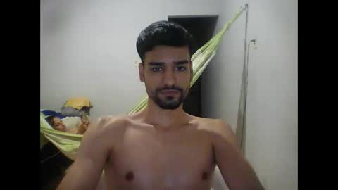 Snapshot of thiago22bk chatting on 12.04.25 thiago22bk online show from 12.04.25