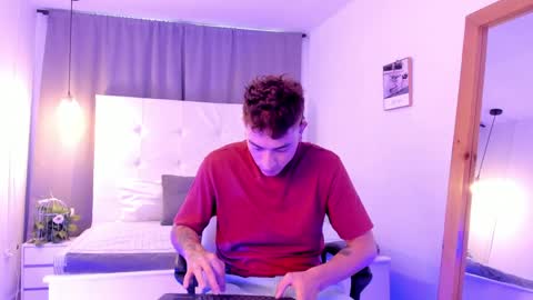 Thiago  online show from 04.10.26