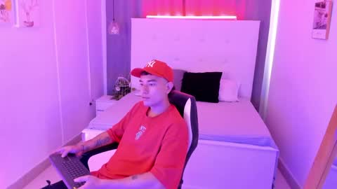 Thiago  online show from 04.12.26