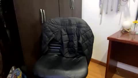 Snapshot of thiago_happy chatting on 12.23.25 thiago_happy online show from 12.23.25