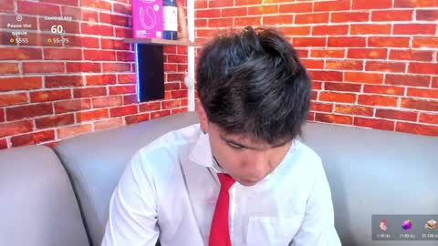 Snapshot of thiago_kozak chatting on 04.10.26 thiago online show from 04.10.26