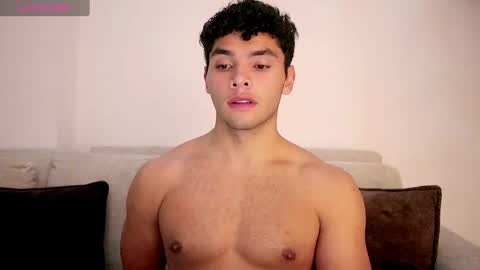 Snapshot of thiago_l chatting on 03.03.25 Just Thiago online show from 03.03.25