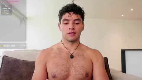 Snapshot of thiago_l chatting on 11.30.25 Just Thiago online show from 11.30.25