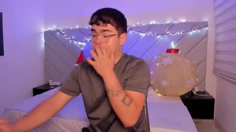 Snapshot of thiago_occonor chatting on 11.15.25 thiago_occonor online show from 11.15.25