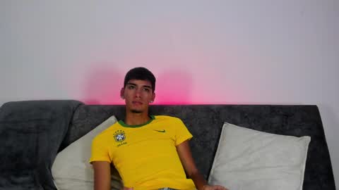 Snapshot of thiago_ortizz chatting on 04.04.26 Thiago online show from 04.04.26