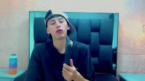 thiago_twink38 online show from 11.26.25