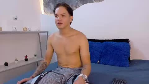 thiagobrooks_ online show from 07.11.26