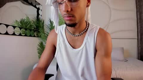 ThiagoFerreti online show from 10.15.25