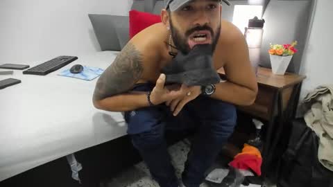 Thia Gomez online show from 03.06.26