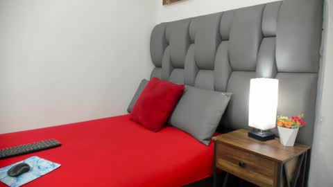 Thia Gomez online show from 03.18.26